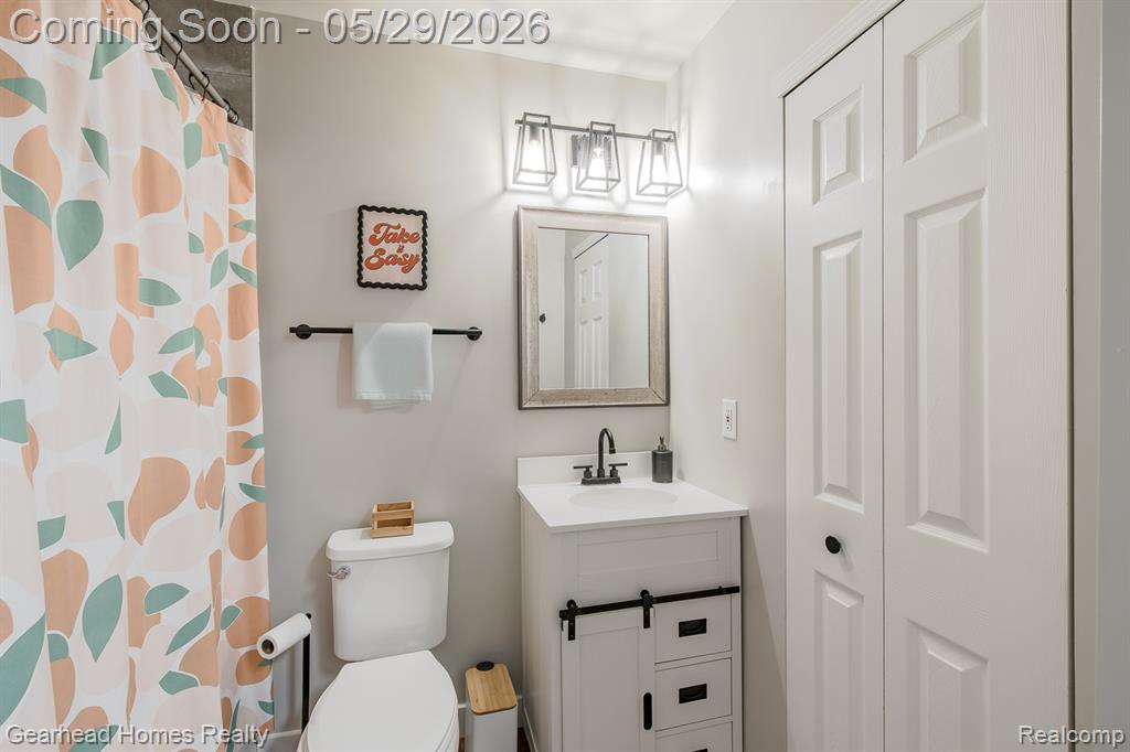 2831 Watkins Lake Road Waterford, MI 48328 - Photo 17 of 45