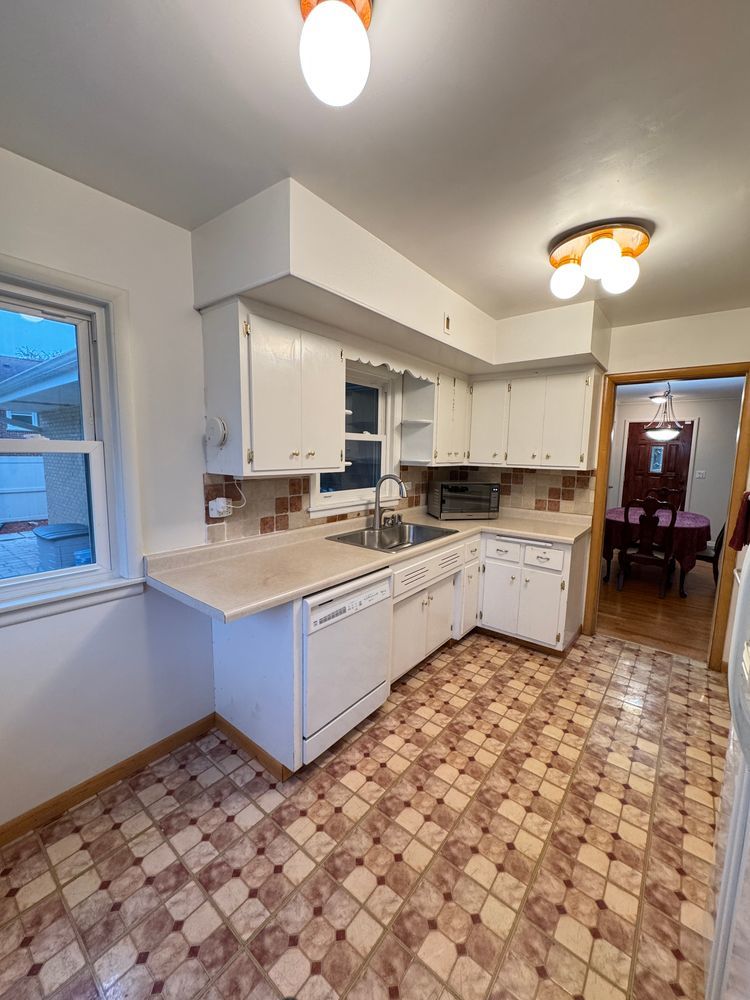 901 Brookline Lane Park Ridge, IL 60068 - Photo 9 of 21