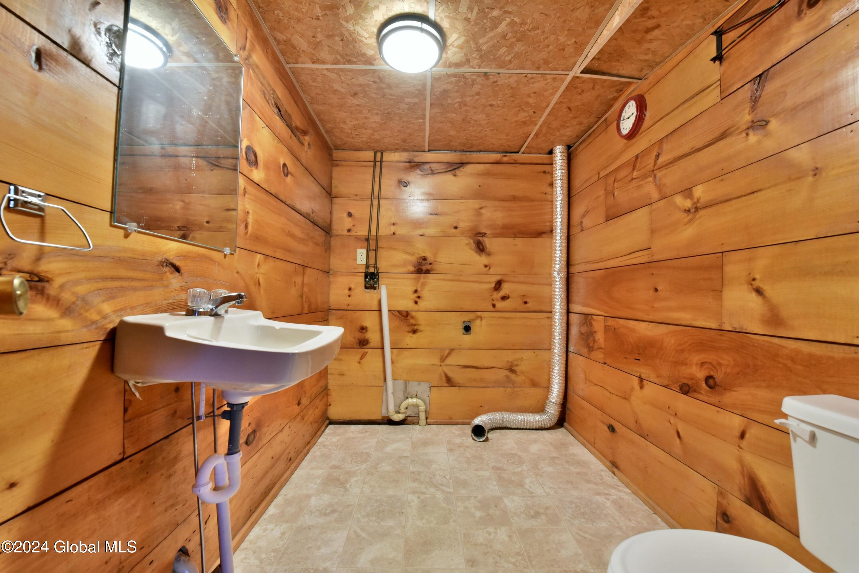 891 North Bush Road Johnstown, NY 12095 - Photo 21 of 47 tempImagejDTNyU