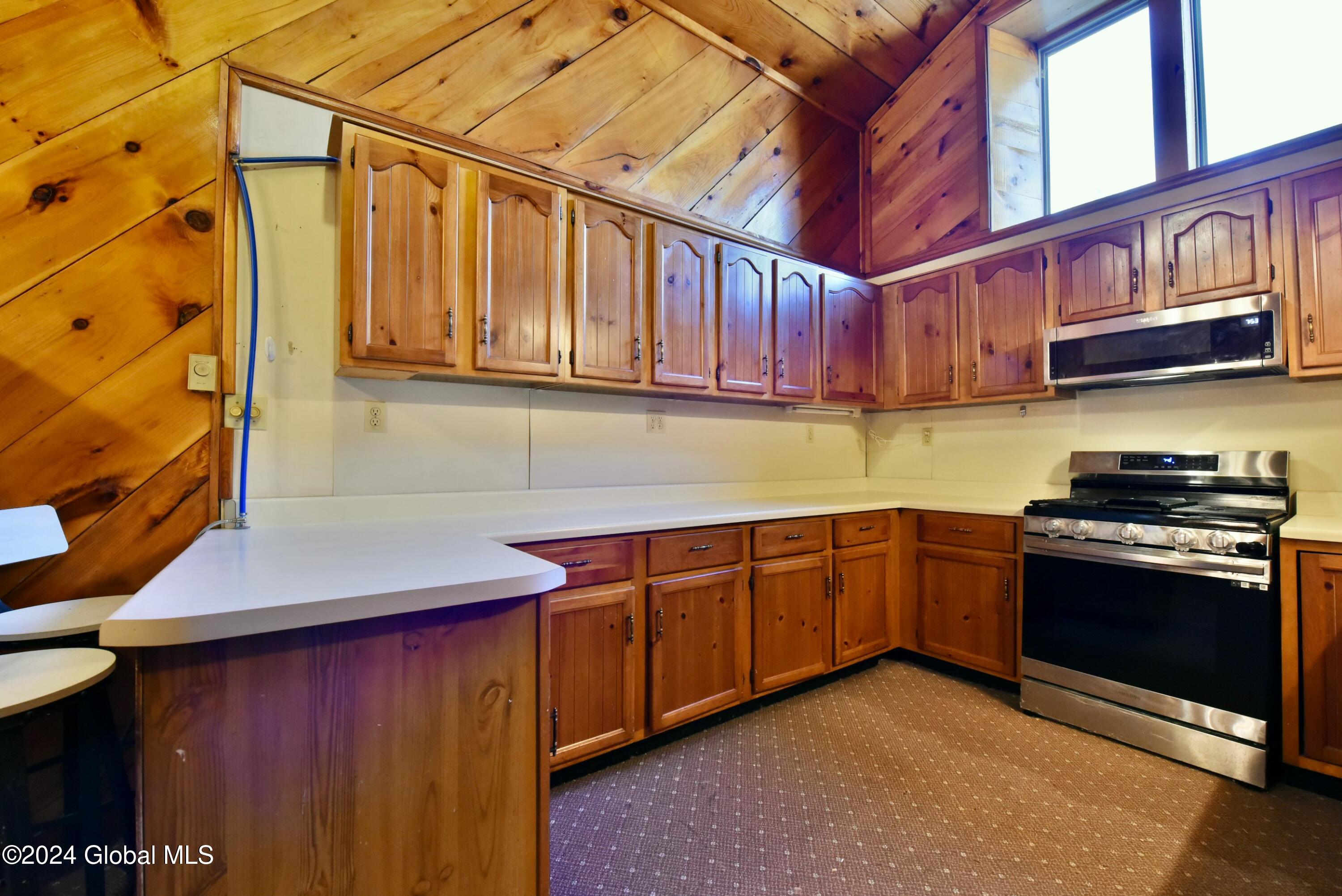 891 North Bush Road Johnstown, NY 12095 - Photo 8 of 47 tempImage27l7Su