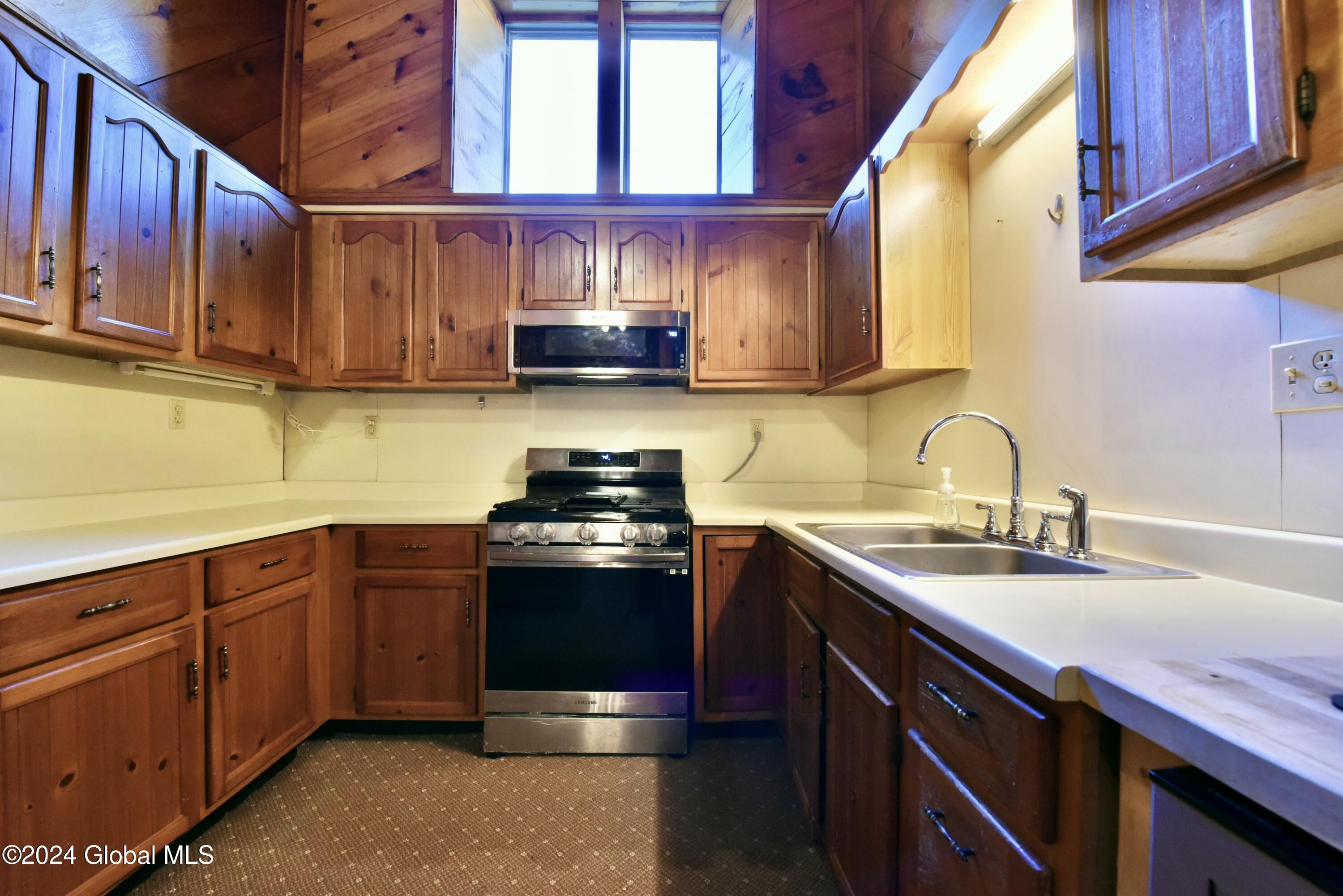 891 North Bush Road Johnstown, NY 12095 - Photo 10 of 47 tempImageQdNXy8