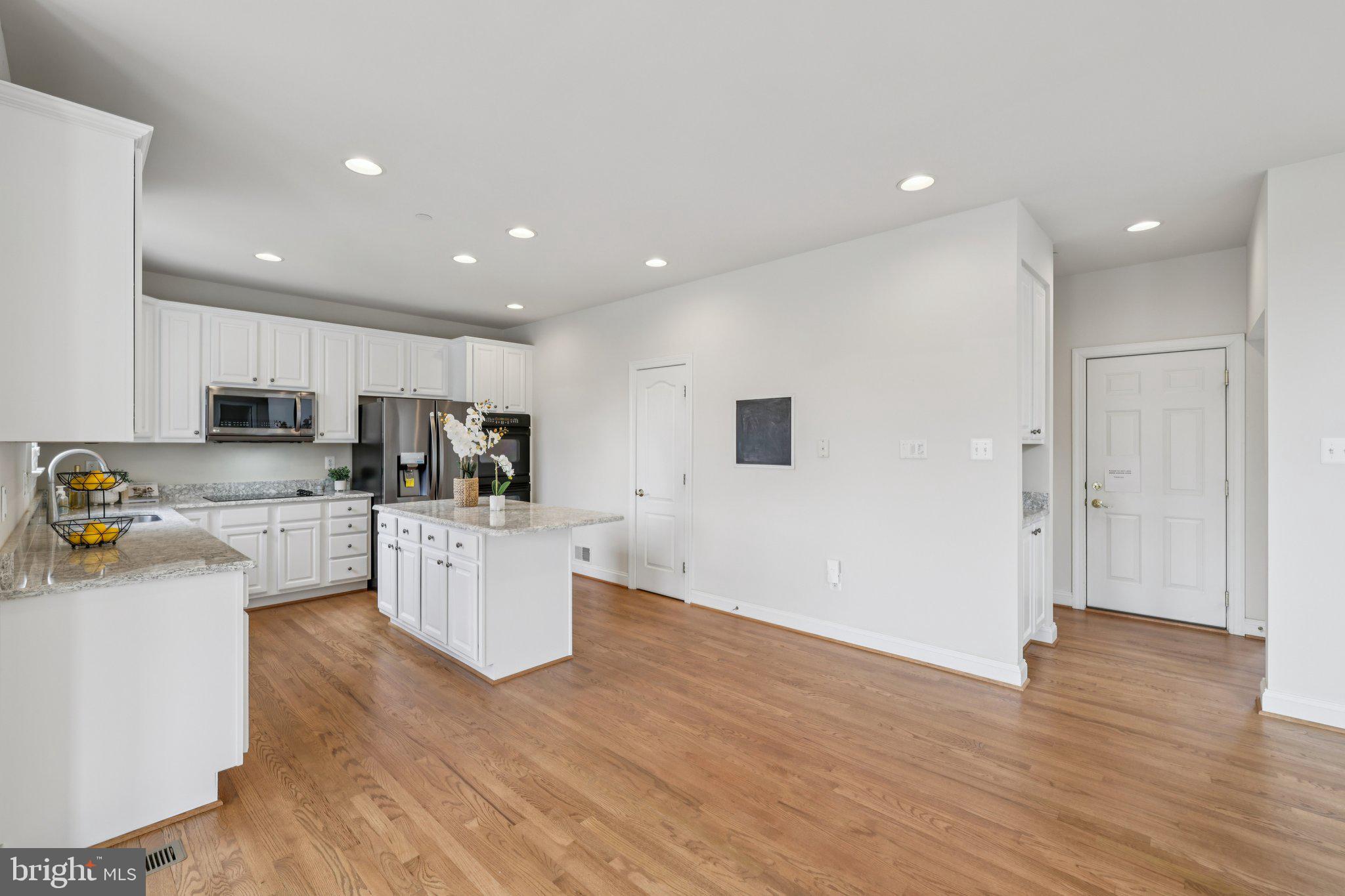 1702 Fieldbrook Lane Mount Airy, MD 21771 - Photo 4 of 72 Beautiful Kitchen