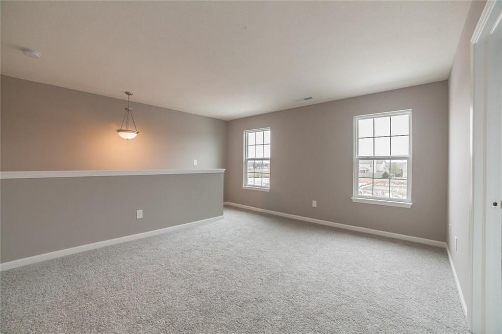225 Rambling Road Greenfield, IN 46140 - Photo 8 of 45