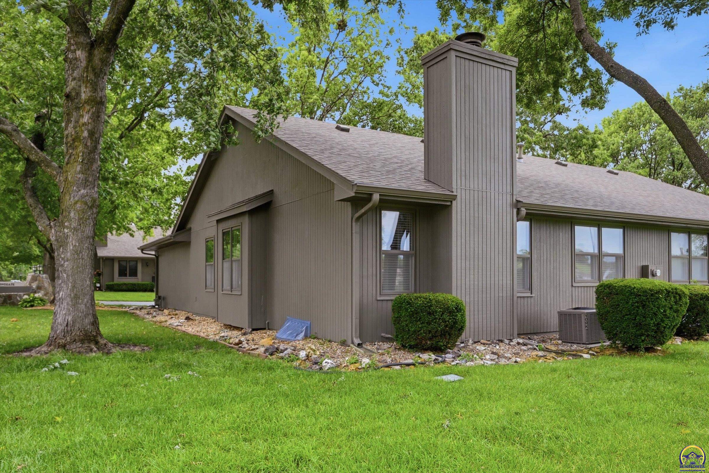 5500 Southwest Stonegate Court Topeka, KS 66606 - Photo 27 of 32