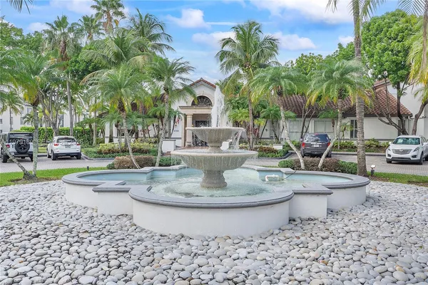 $2,700 | 4440 Northwest 107th Avenue, Unit 1087, Doral, FL 33178