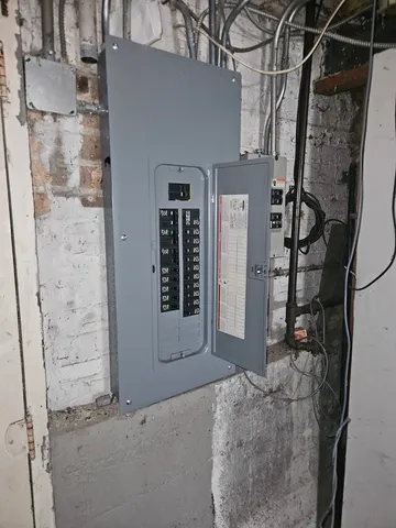 $249,900 | 2711 North 77th Avenue, Elmwood Park, IL 60707