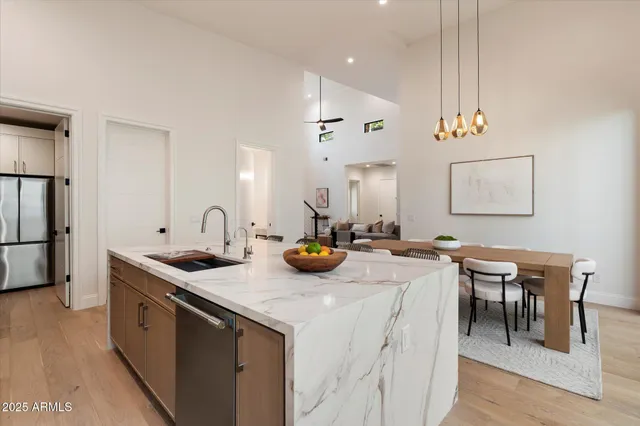 $2,049,900 | 4311 East Sells Drive, Phoenix, AZ 85018