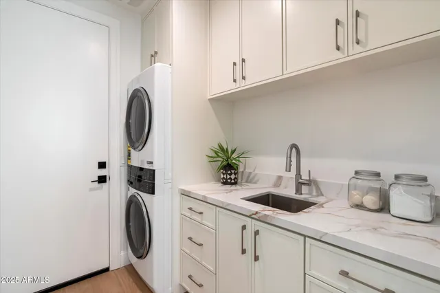 $2,049,900 | 4311 East Sells Drive, Phoenix, AZ 85018