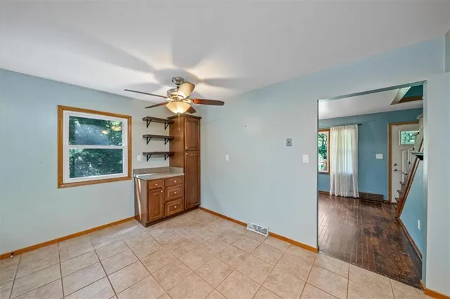 $395,000 | 5903 Northwest Walnut Creek Drive, Parkville, MO 64152