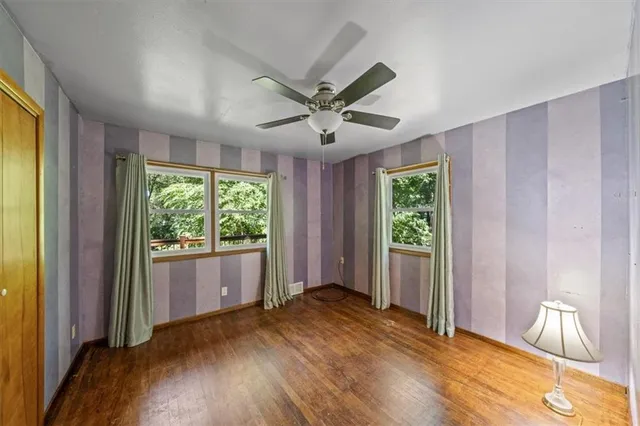 $395,000 | 5903 Northwest Walnut Creek Drive, Parkville, MO 64152