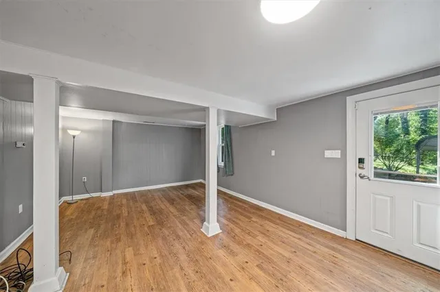 $395,000 | 5903 Northwest Walnut Creek Drive, Parkville, MO 64152