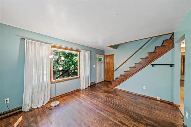 $395,000 | 5903 Northwest Walnut Creek Drive, Parkville, MO 64152