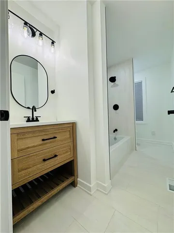 $2,600 | 2706 East 36th Street, Kansas City, MO 64128