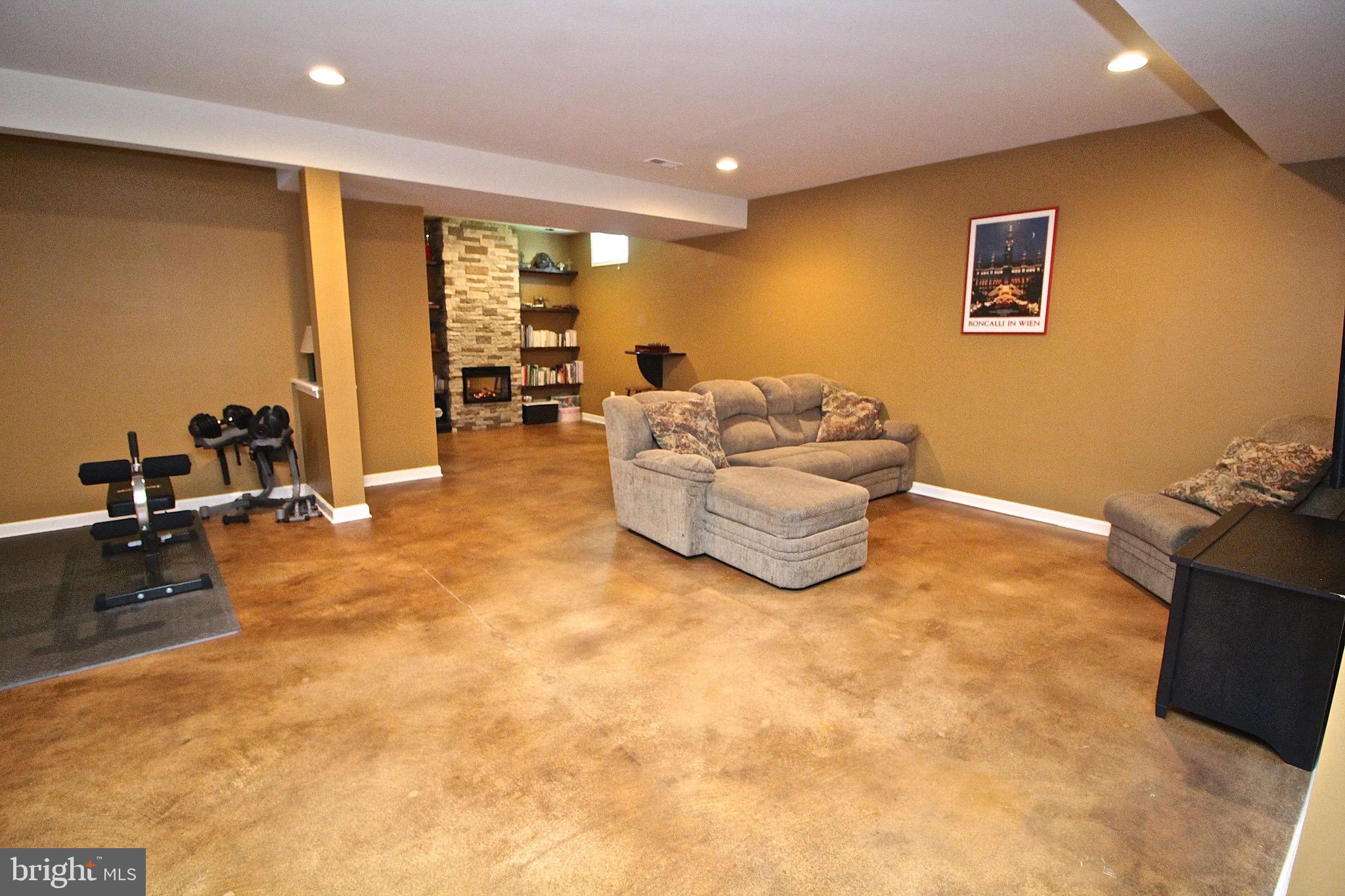 15221 Londons Bridge Road Haymarket, VA 20169 - Photo 33 of 44 Entertainers Basement