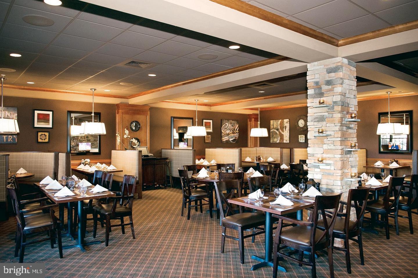 15221 Londons Bridge Road Haymarket, VA 20169 - Photo 40 of 44 On site restaurant in clubhouse