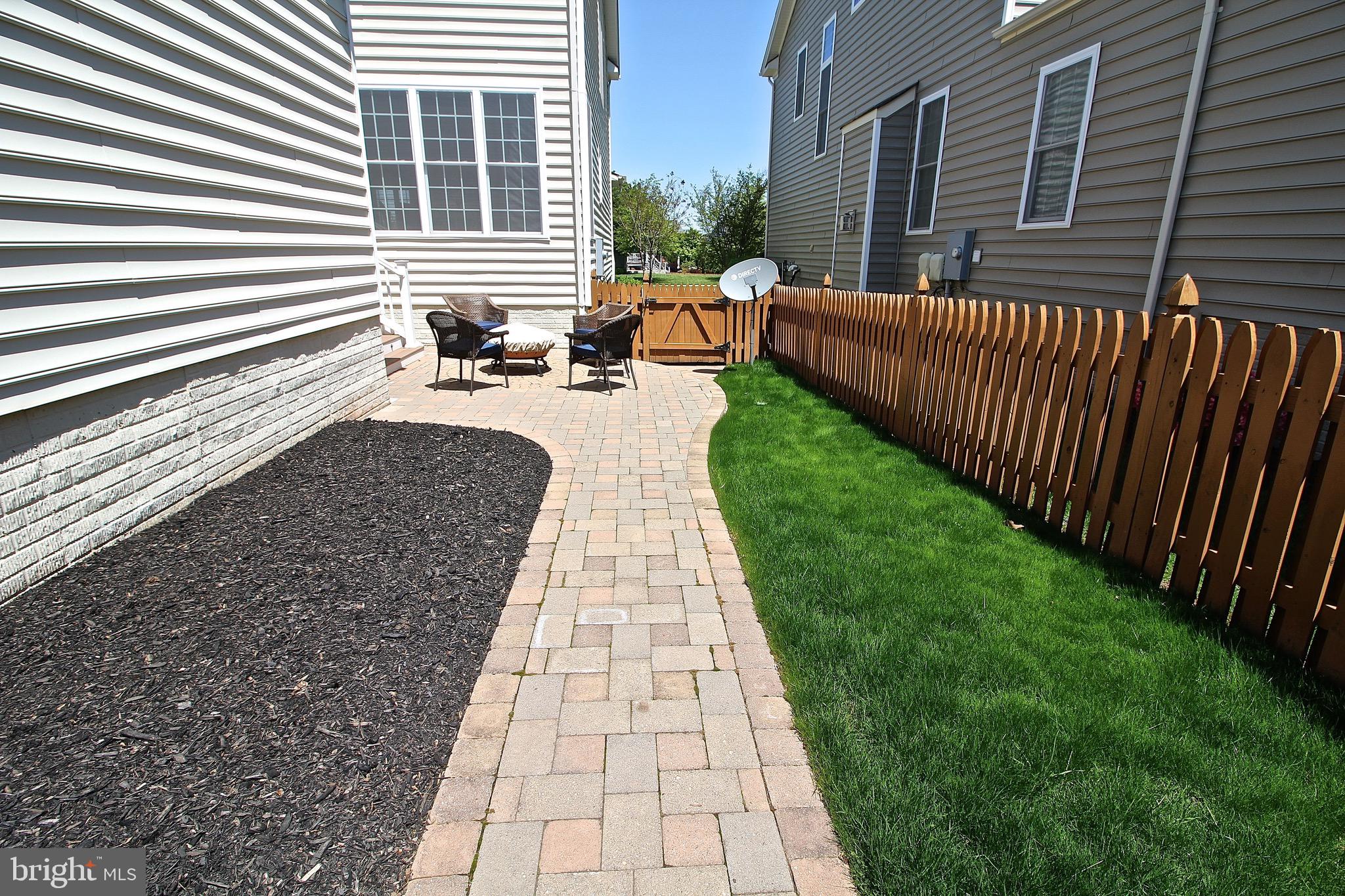 15221 Londons Bridge Road Haymarket, VA 20169 - Photo 5 of 44 Paver patio