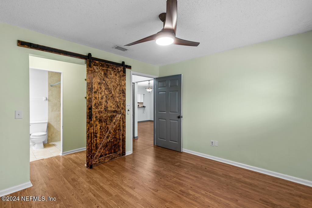 3801 Crown Point Road, Unit 1104 Jacksonville, FL 32257 - Photo 18 of 36 3801 Crown Point-34