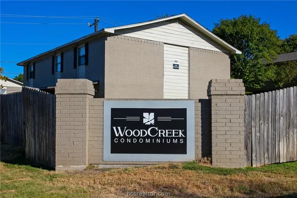 $1,375 | 1409 Airline Drive, Unit B, College Station, TX 77845