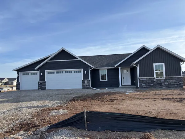 $458,000 | W5609 Tonys Way, Appleton, WI 54915