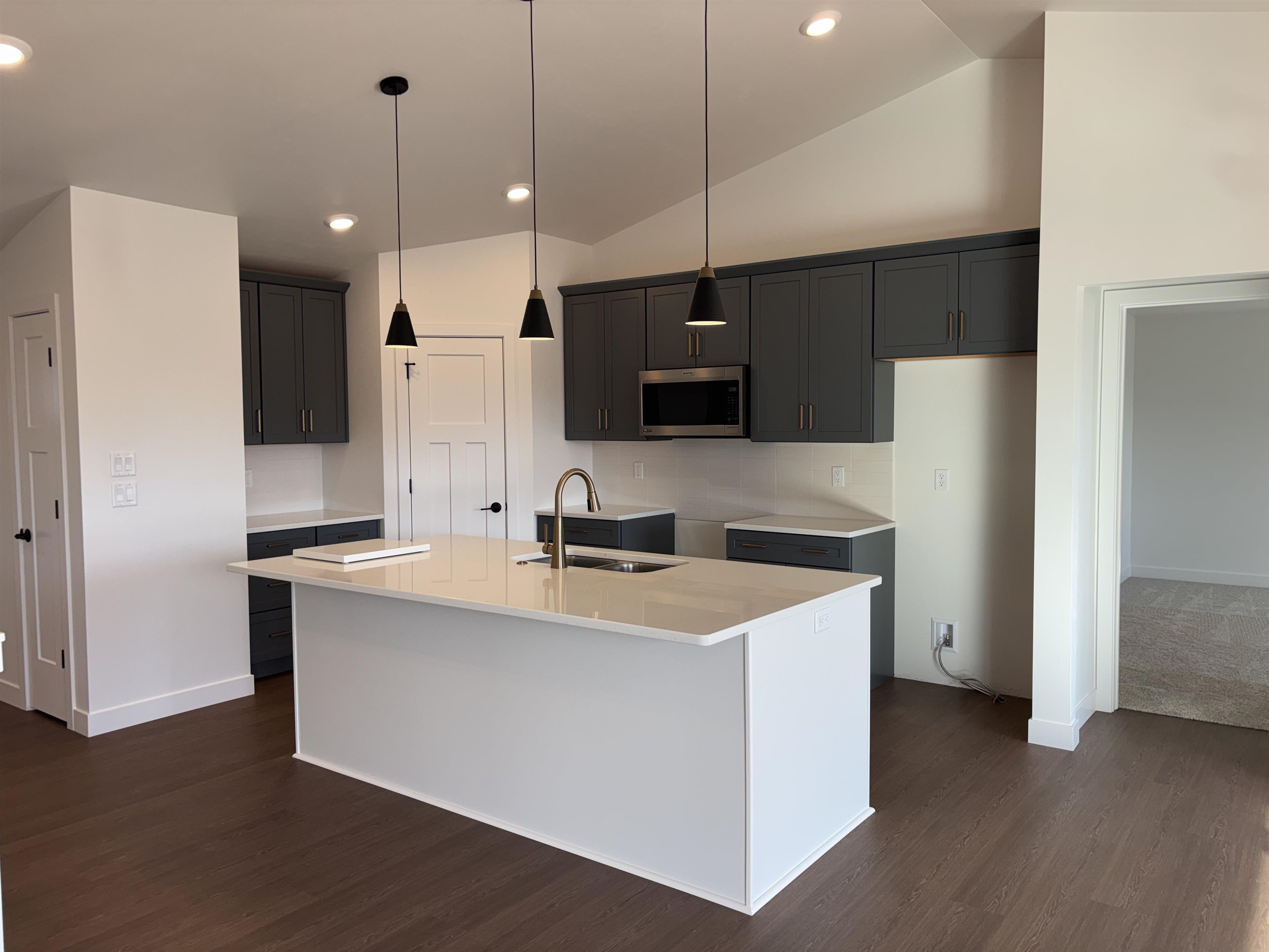 W5609 Tonys Way Appleton, WI 54915 - Photo 3 of 25