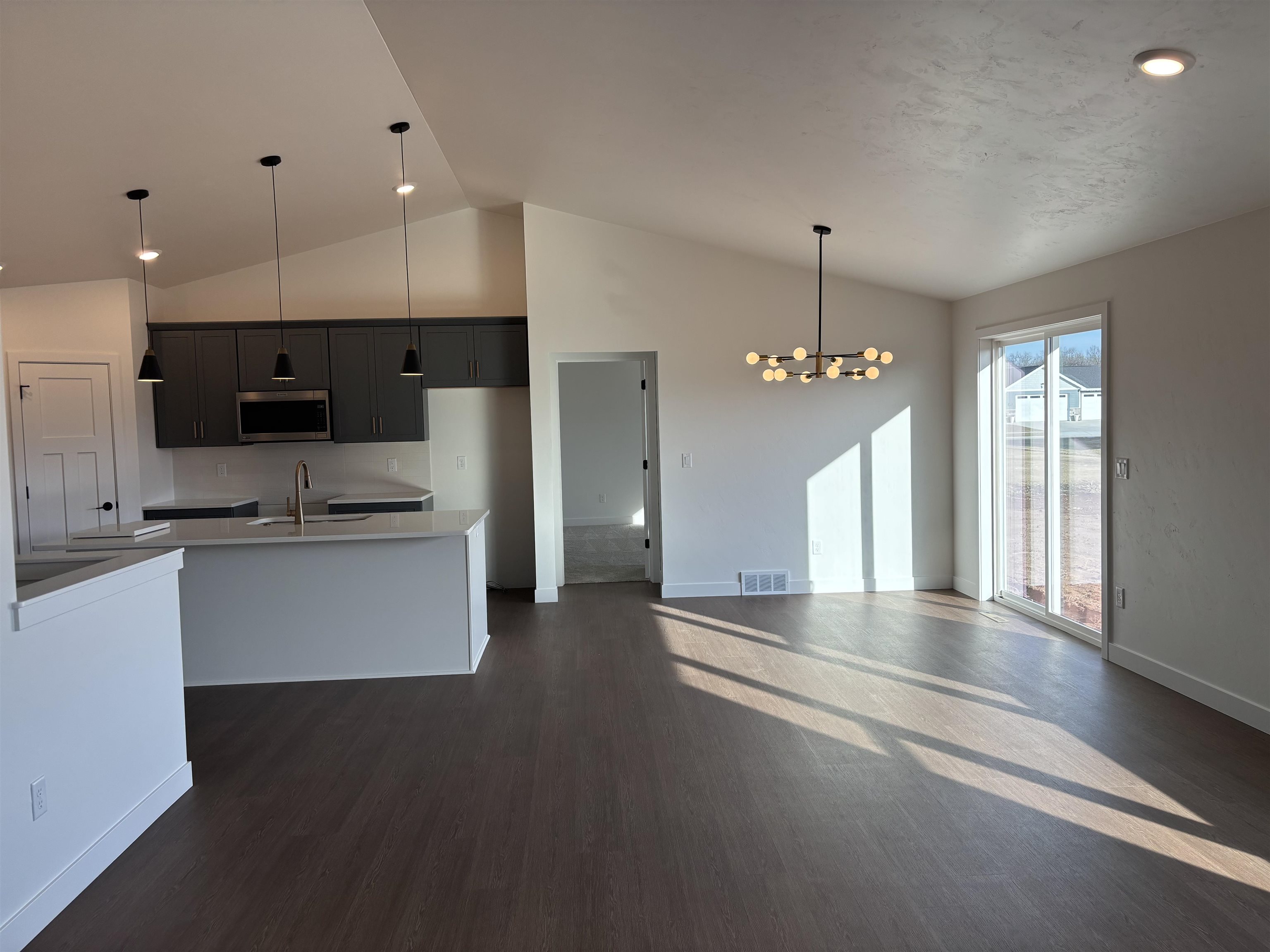 W5609 Tonys Way Appleton, WI 54915 - Photo 6 of 25