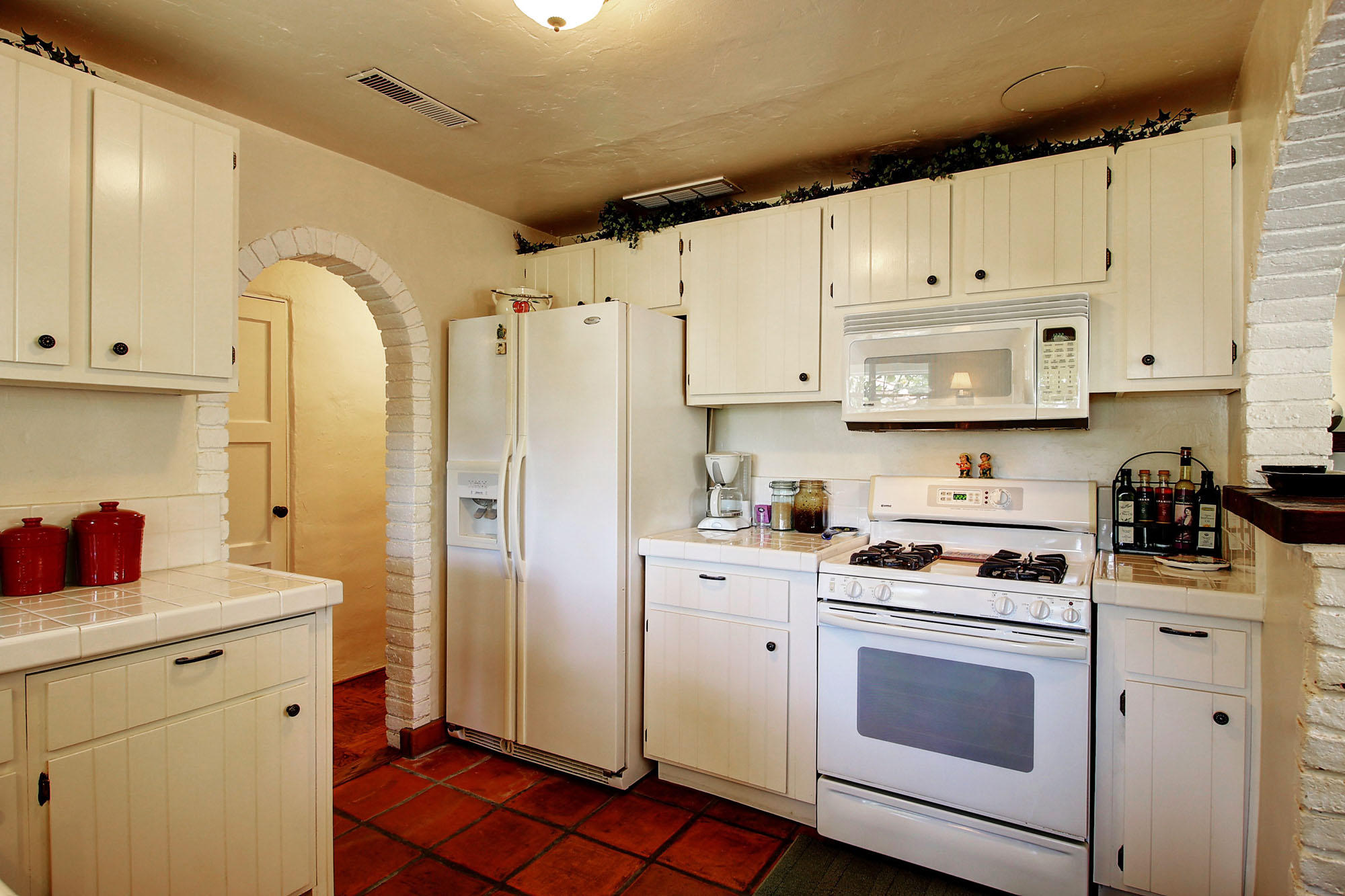 615 Romero Canyon Road Montecito, CA 93108 - Photo 12 of 24 Kitchen_615 Romero Canyon