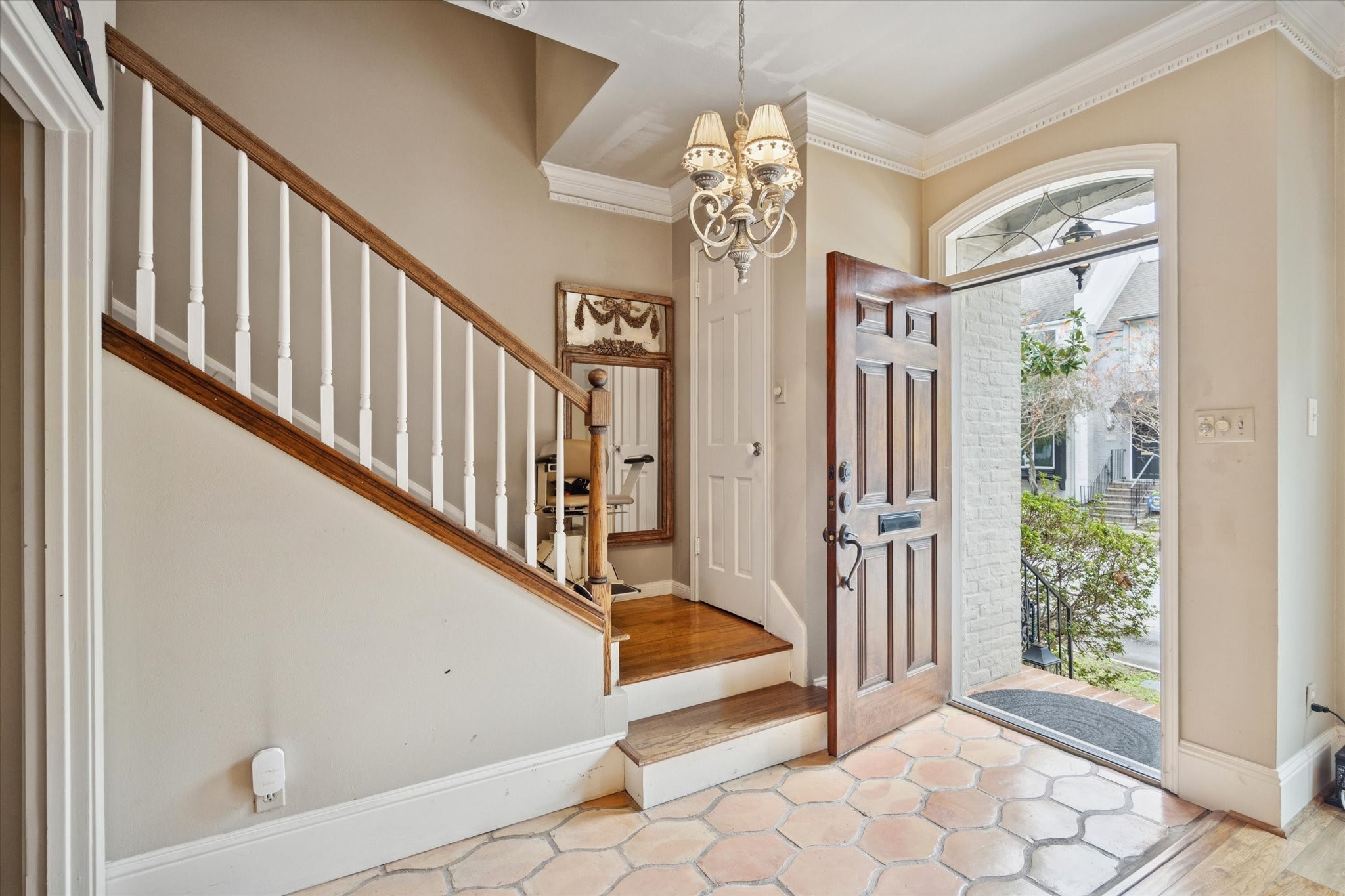 7525 Del Monte Drive Houston, TX 77063 - Photo 4 of 30