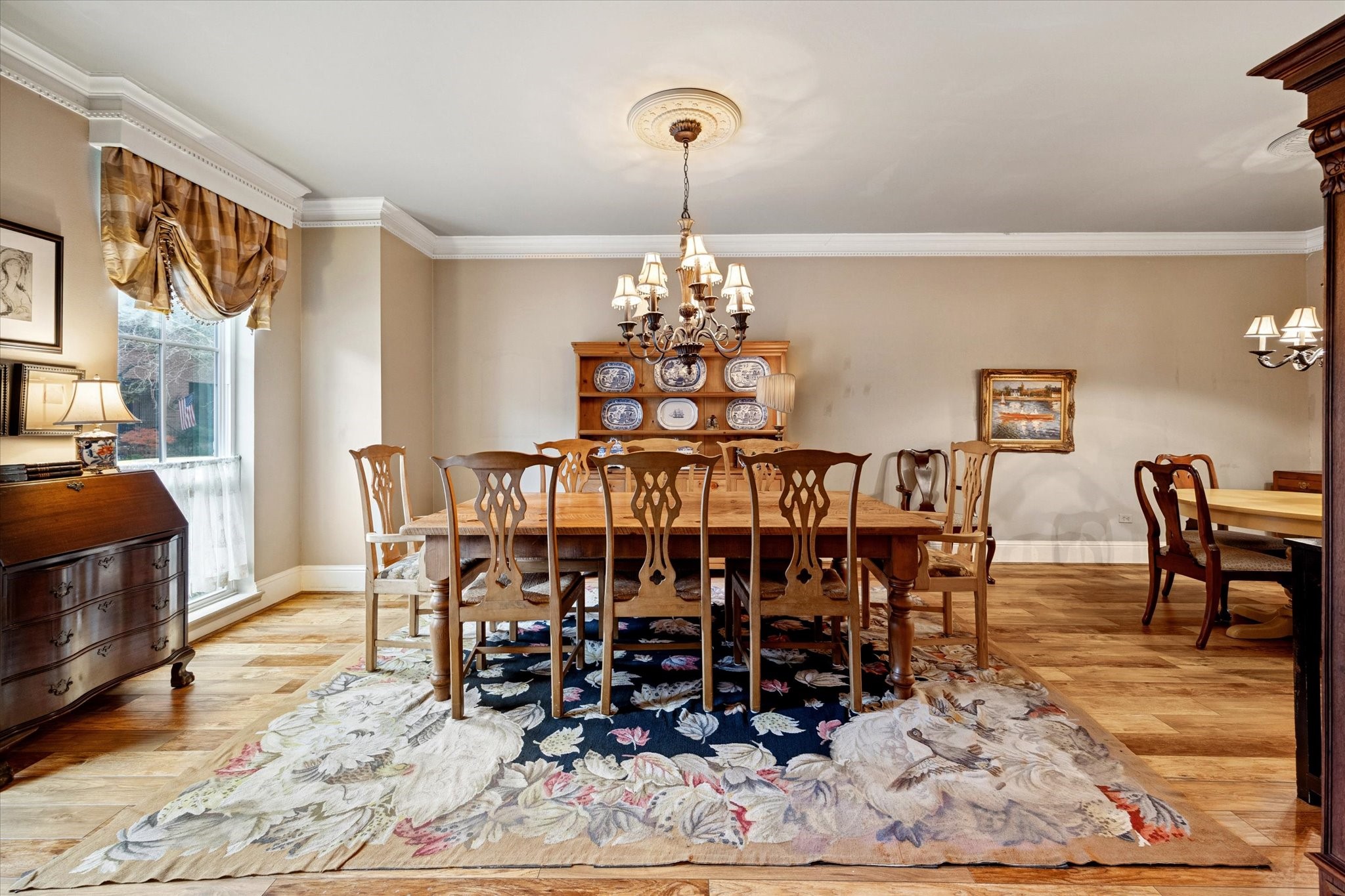 7525 Del Monte Drive Houston, TX 77063 - Photo 5 of 30 a view of a dining room with furniture window and wooden floor