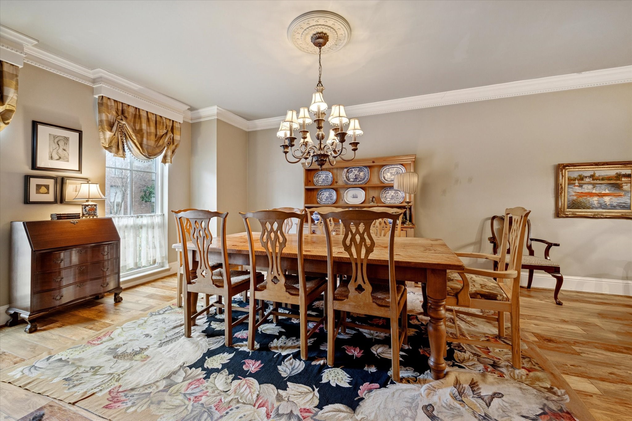 7525 Del Monte Drive Houston, TX 77063 - Photo 6 of 30 a dining room with furniture and window