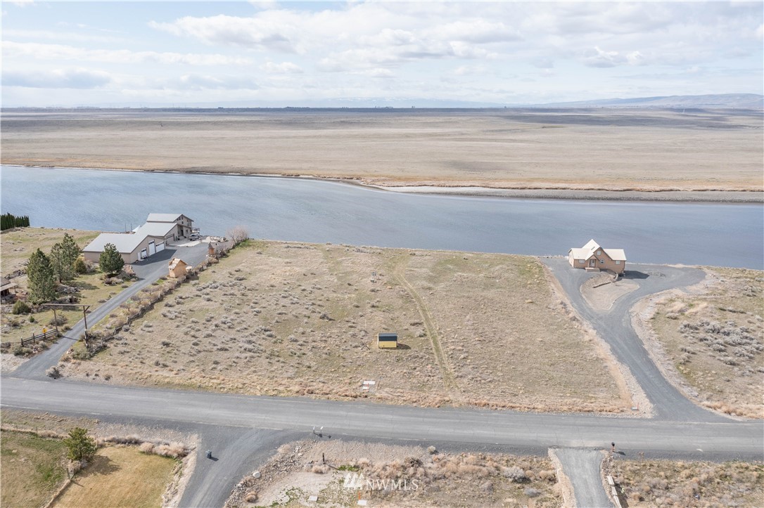 8930 Stonecrest Road Northeast Moses Lake, WA 98837 - Photo 5 of 21 Gallery Image 5