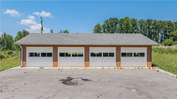 $695,000 | 8521 Highway 64, Ramseur, NC 27316