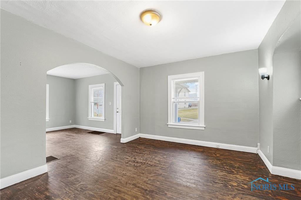 2625 Calverton Road Toledo, OH 43607 - Photo 9 of 33 Gallery Image 9
