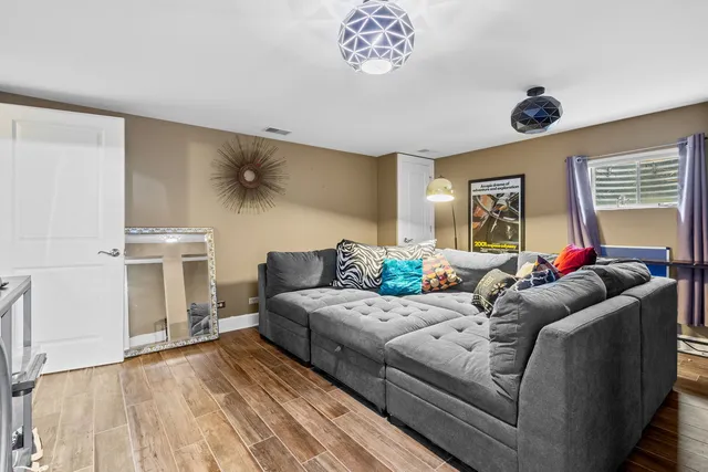 $349,900 | 1236 Olive Road, Homewood, IL 60430