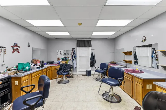 $1,200 | 421 North State Street, Greenfield, IN 46140