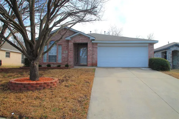 $2,100 | 824 Dixon Lane, Denton, TX 76207