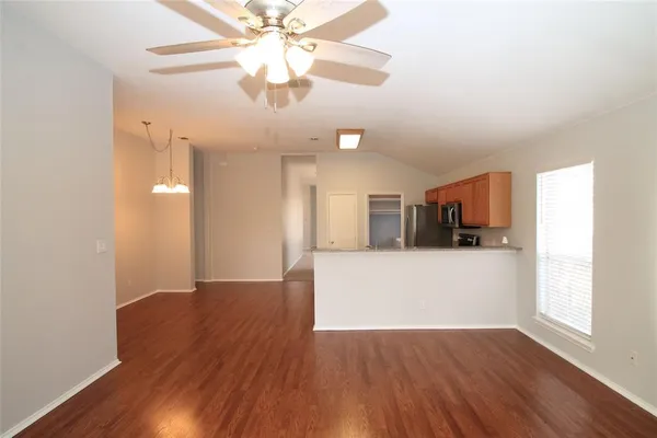 $2,100 | 824 Dixon Lane, Denton, TX 76207