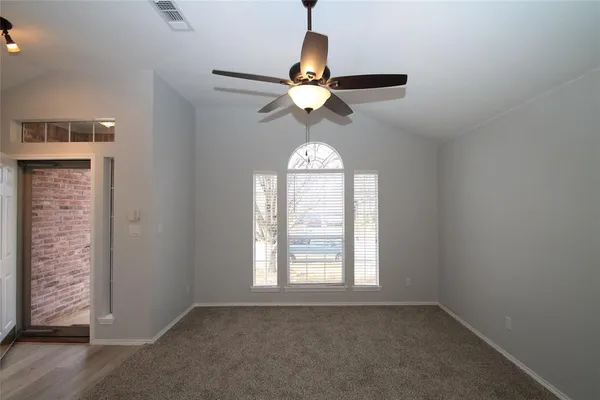 $2,100 | 824 Dixon Lane, Denton, TX 76207