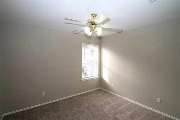 $2,100 | 824 Dixon Lane, Denton, TX 76207