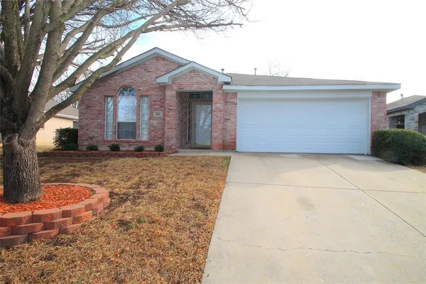 $2,100 | 824 Dixon Lane, Denton, TX 76207