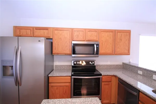 $2,100 | 824 Dixon Lane, Denton, TX 76207