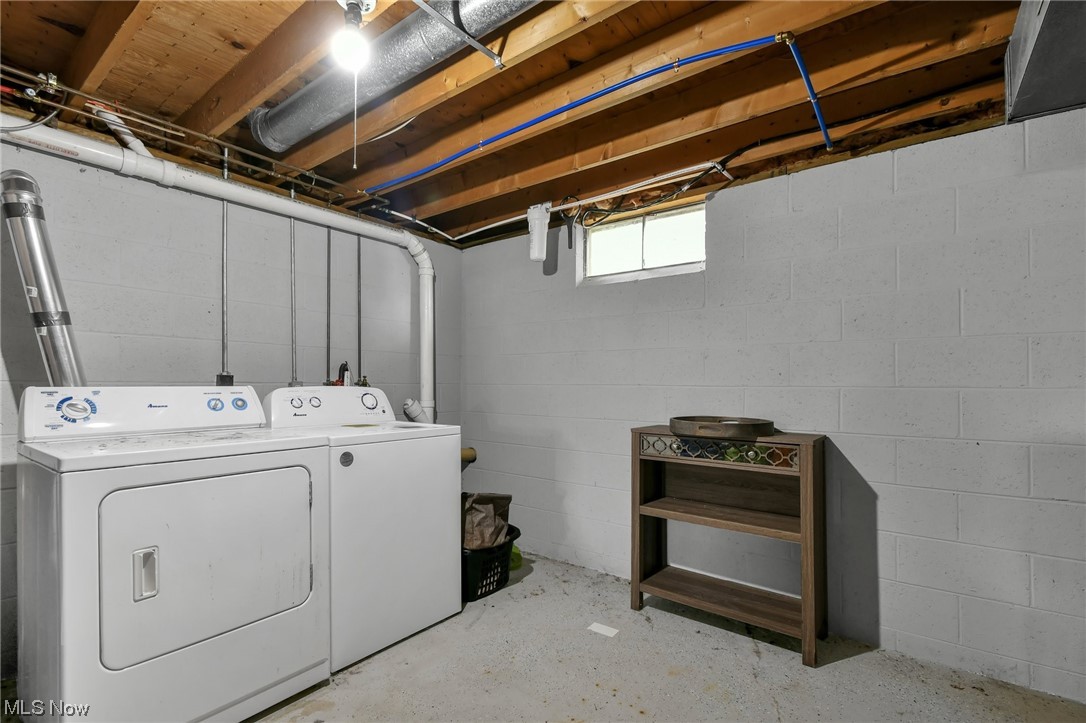 681 Rocky Point Road Fleming, OH 45729 - Photo 23 of 33 Washroom with washing machine and dryer
