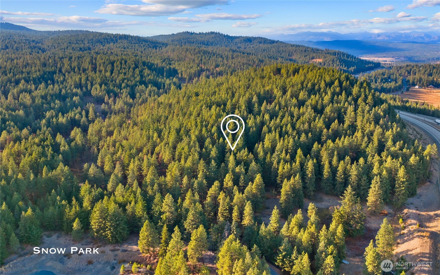 15-xx Elk Heights Road Cle Elum, WA 98922 - Photo 10 of 22 a view of a city with lush green forest
