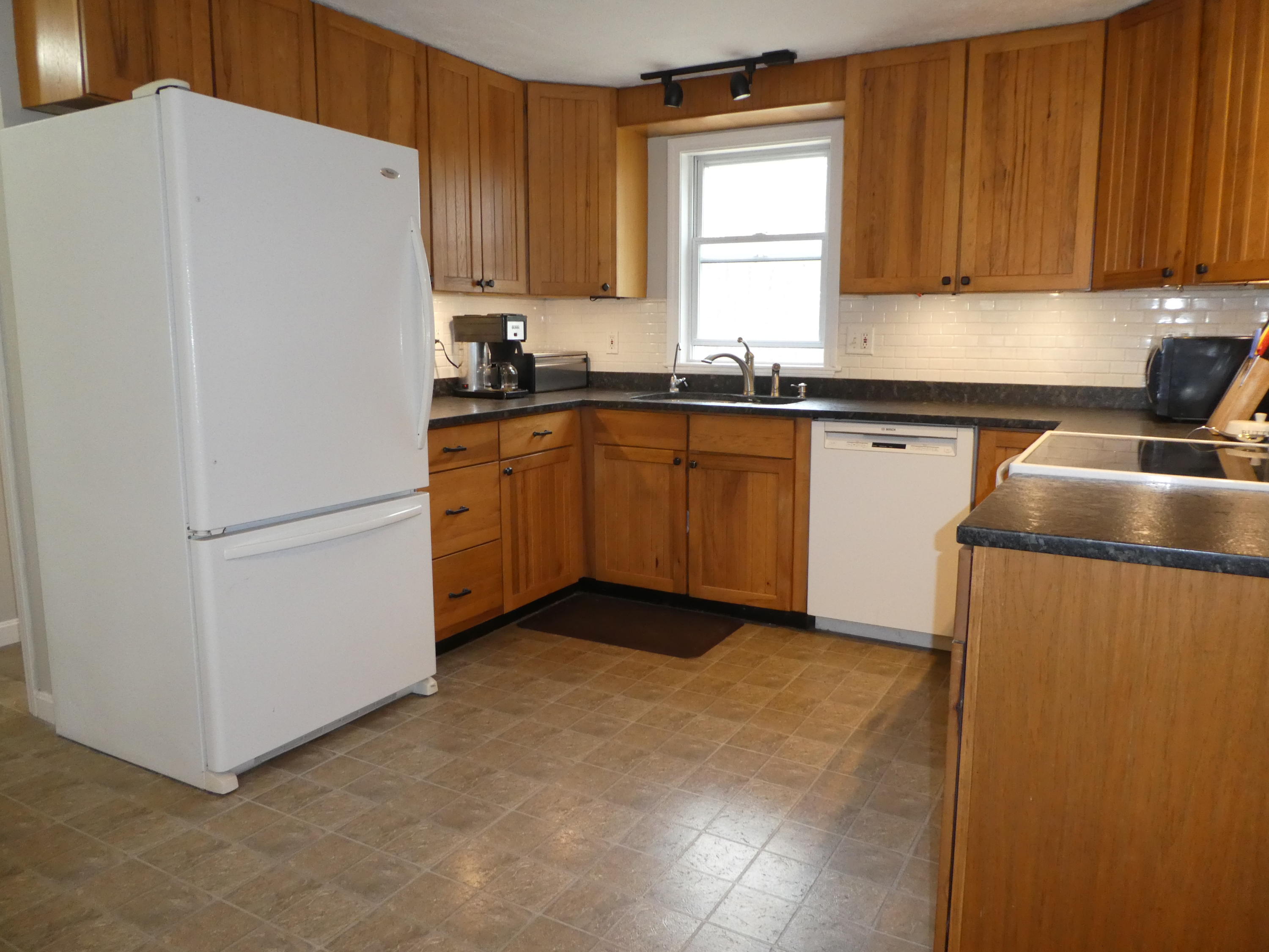 22 Woodland Road Gorham, ME 04038 - Photo 20 of 41 kitchen