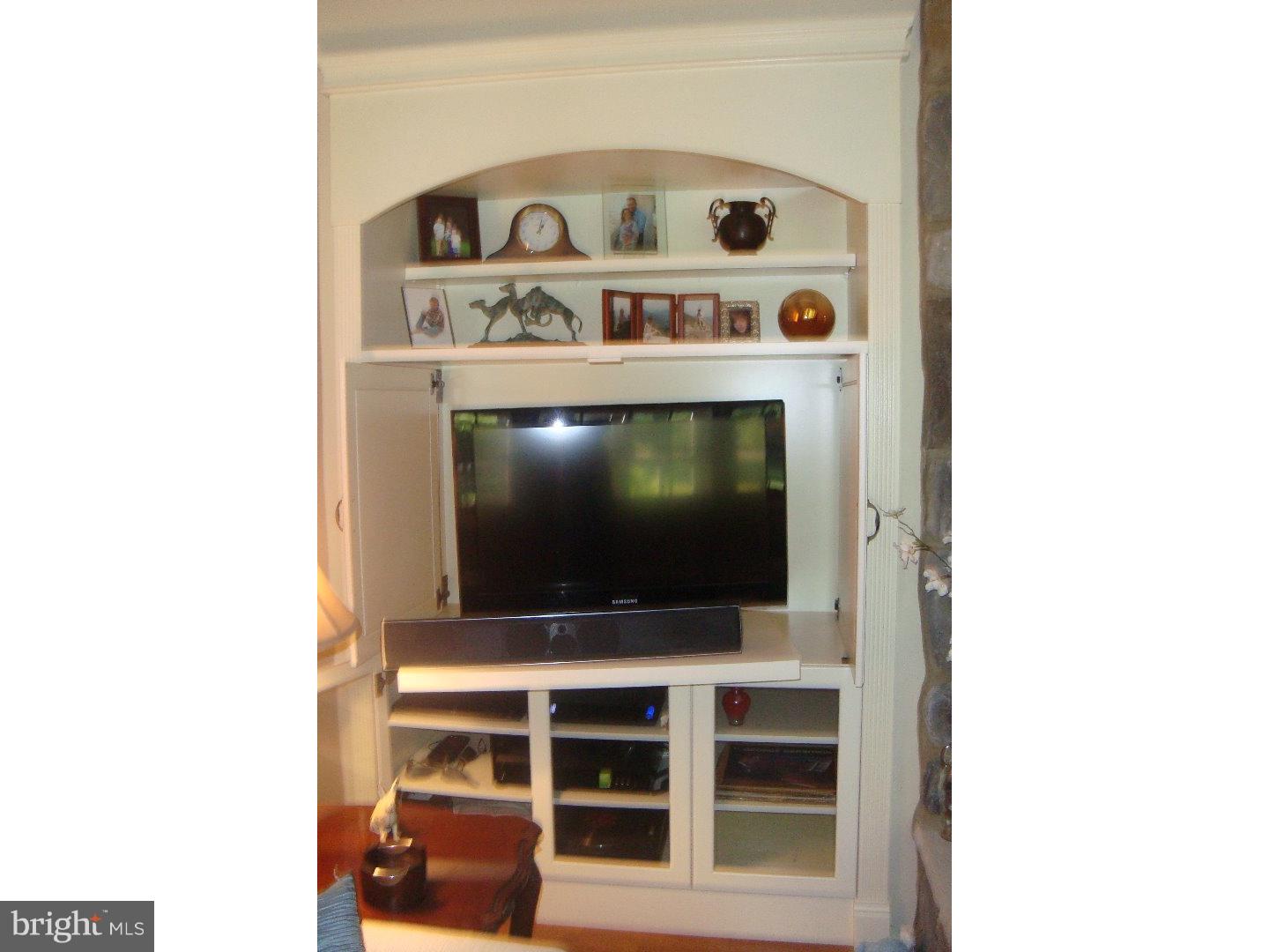 217 Ridge Road Southampton, NJ 08088 - Photo 6 of 24 Great Room