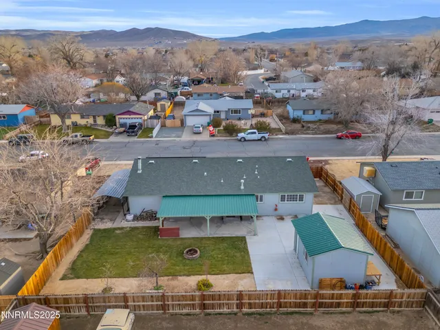 $385,000 | 812 F Street, Fernley, NV 89408