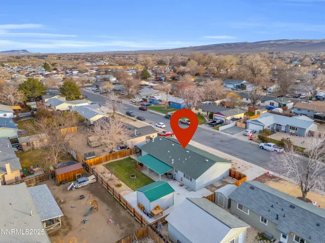 $385,000 | 812 F Street, Fernley, NV 89408