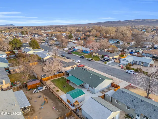$385,000 | 812 F Street, Fernley, NV 89408