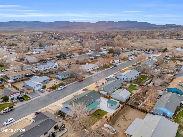 $385,000 | 812 F Street, Fernley, NV 89408