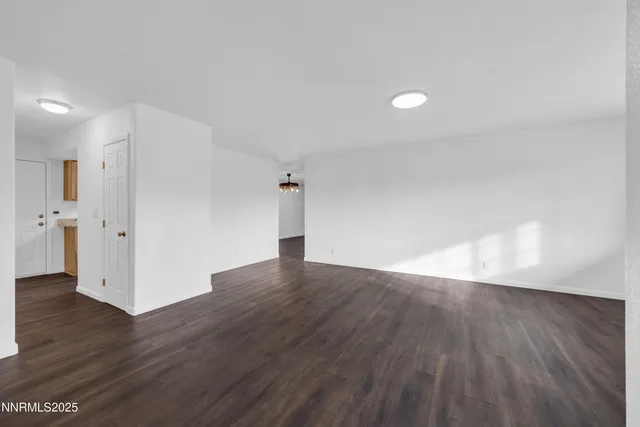 $385,000 | 812 F Street, Fernley, NV 89408