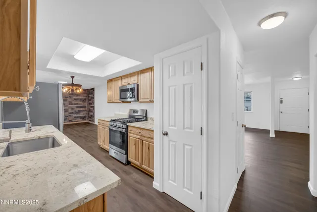 $385,000 | 812 F Street, Fernley, NV 89408